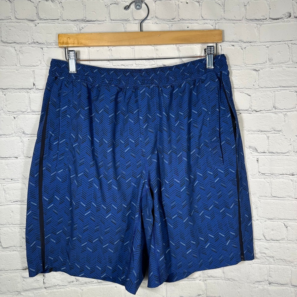 Lululemon Mens Blue Chevron Athletic Shorts with Liner Size‎ XL Drawstring